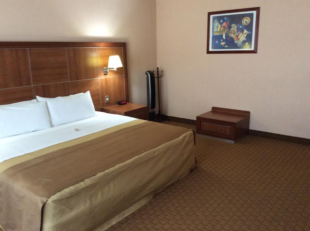 Hotel Soleil Business Class Celaya Room photo